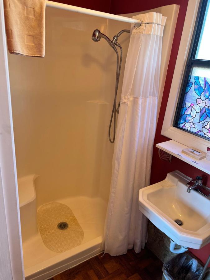 Great House Motel Секим Экстерьер фото